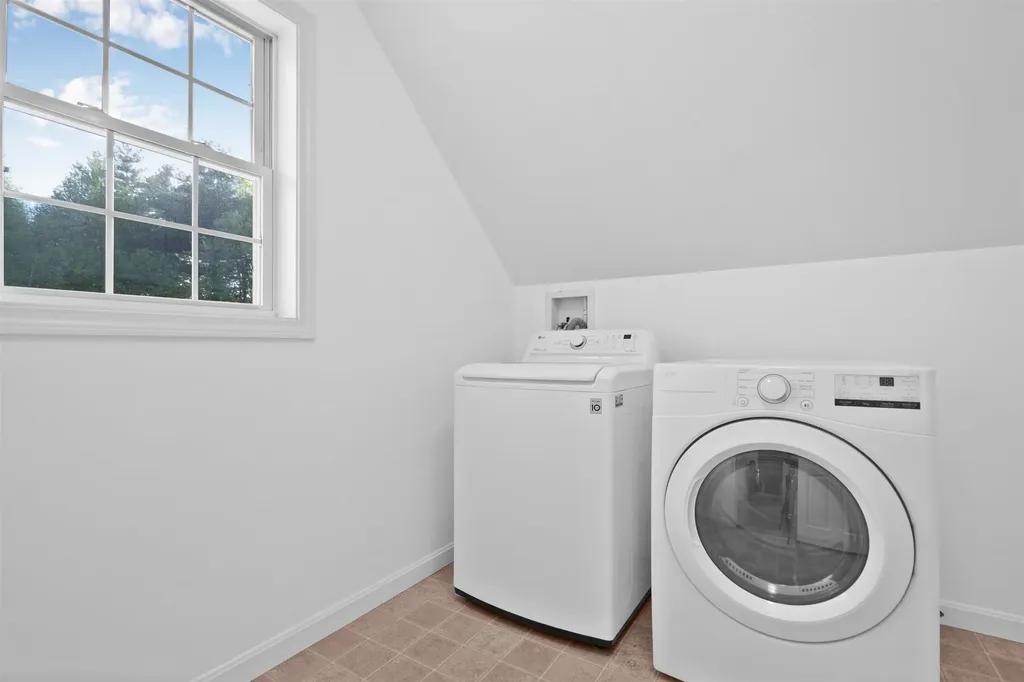 107 Naticook Road Merrimack NH 03054