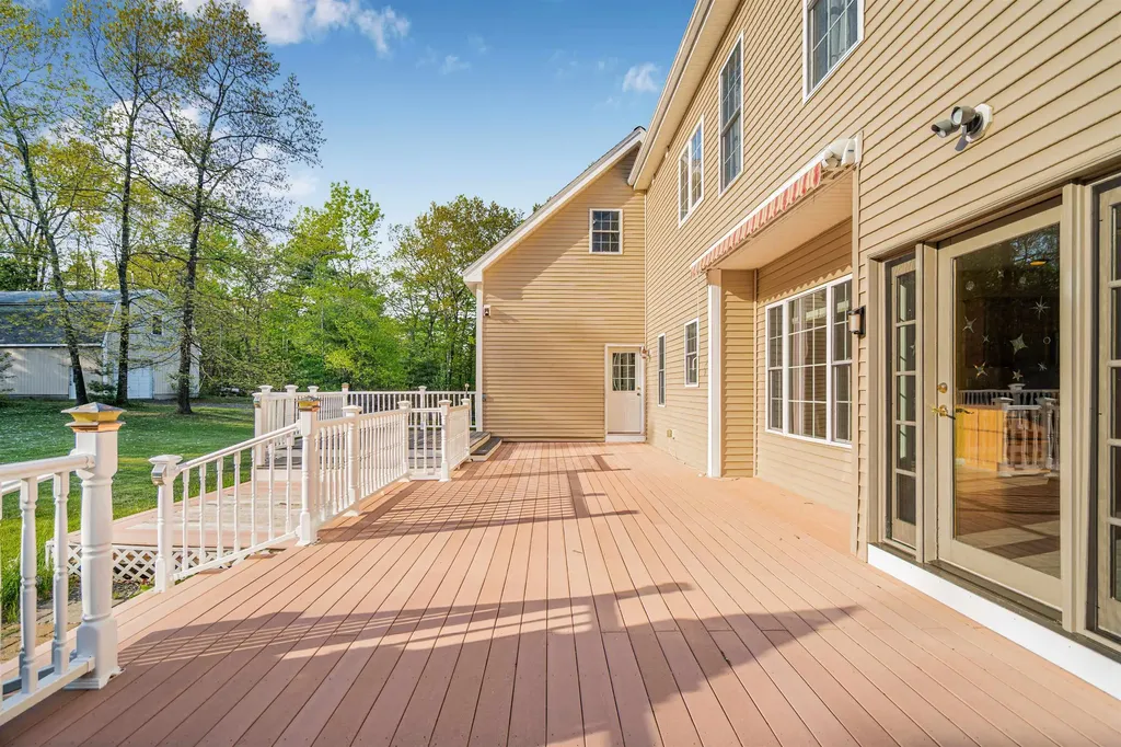 107 Naticook Road Merrimack NH 03054
