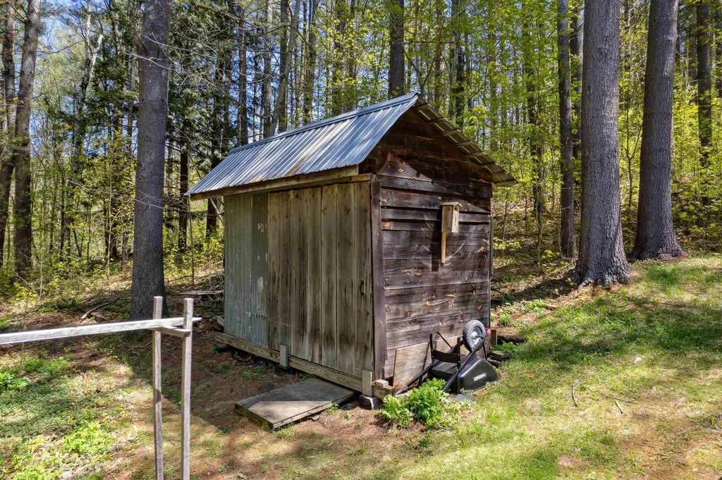 3450 North Perry Road Barnard VT 05031