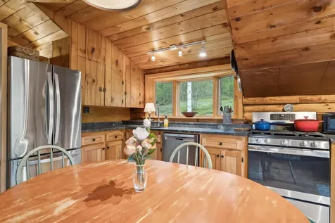 3450 North Perry Road Barnard VT 05031