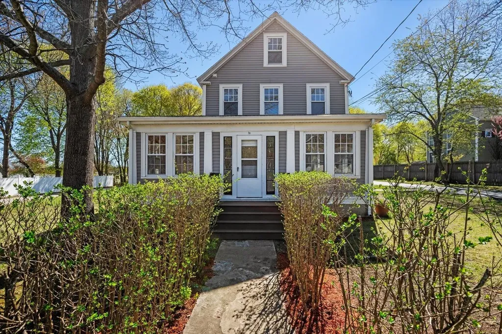 74 Washington Street Seabrook NH 03874