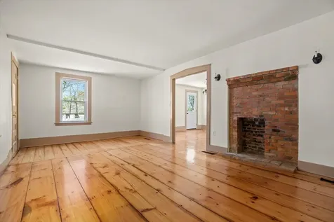 74 Washington Street Seabrook NH 03874