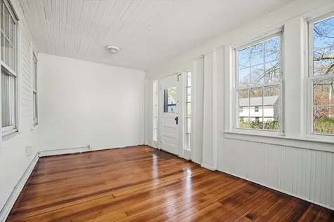 74 Washington Street Seabrook NH 03874