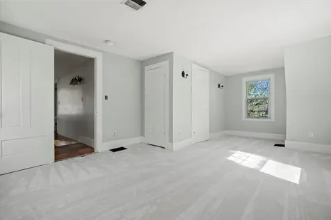 74 Washington Street Seabrook NH 03874