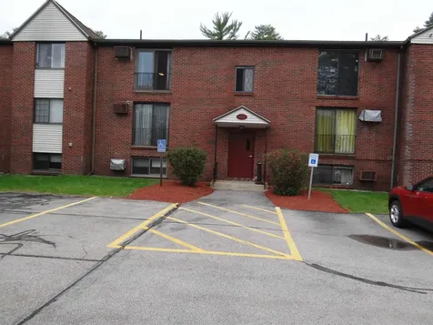 80r English Village Road Manchester NH 03106-1710