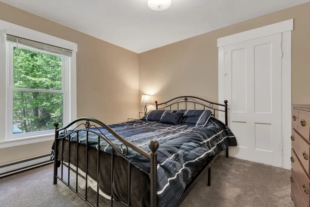 12 Commonwealth Avenue Ludlow VT 05149