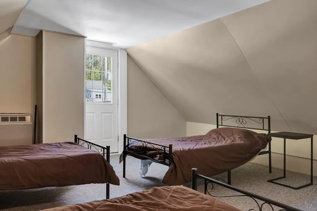 12 Commonwealth Avenue Ludlow VT 05149