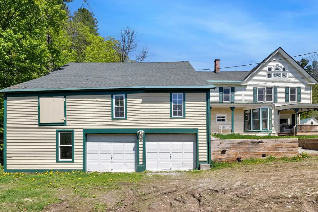 12 Commonwealth Avenue Ludlow VT 05149