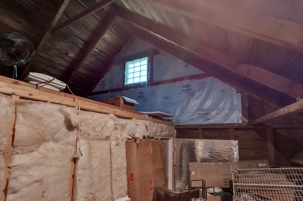 12 Commonwealth Avenue Ludlow VT 05149