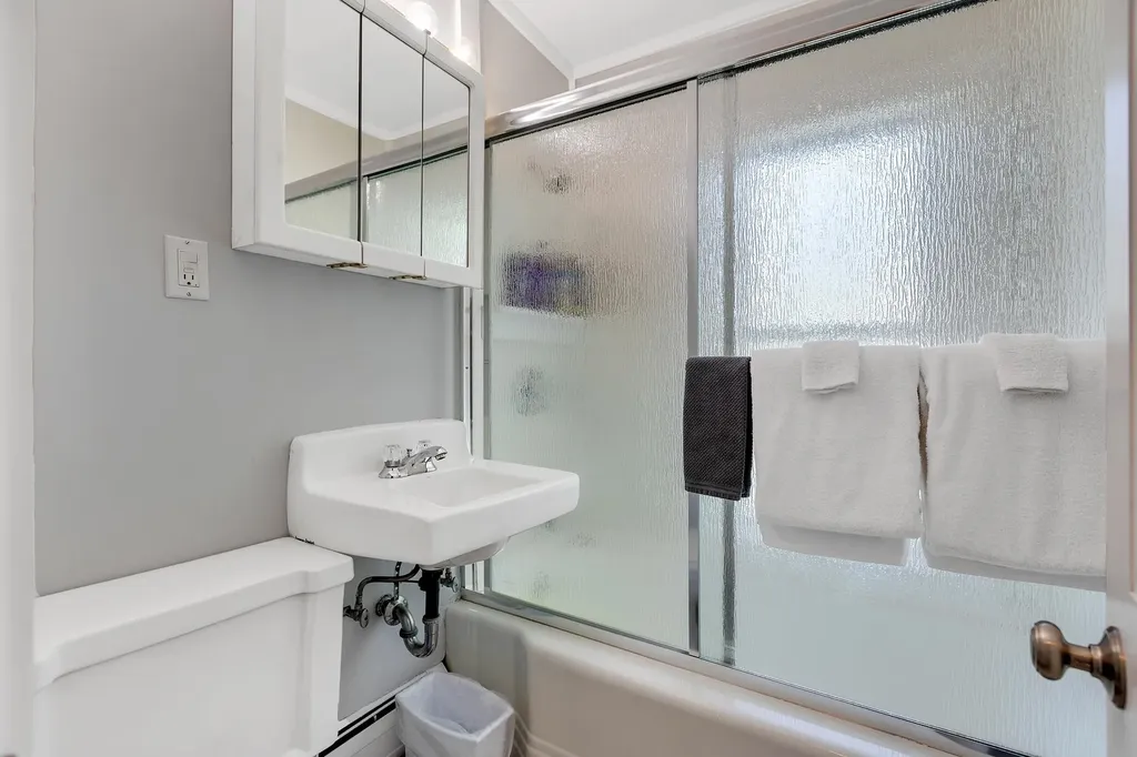 12 Commonwealth Avenue Ludlow VT 05149