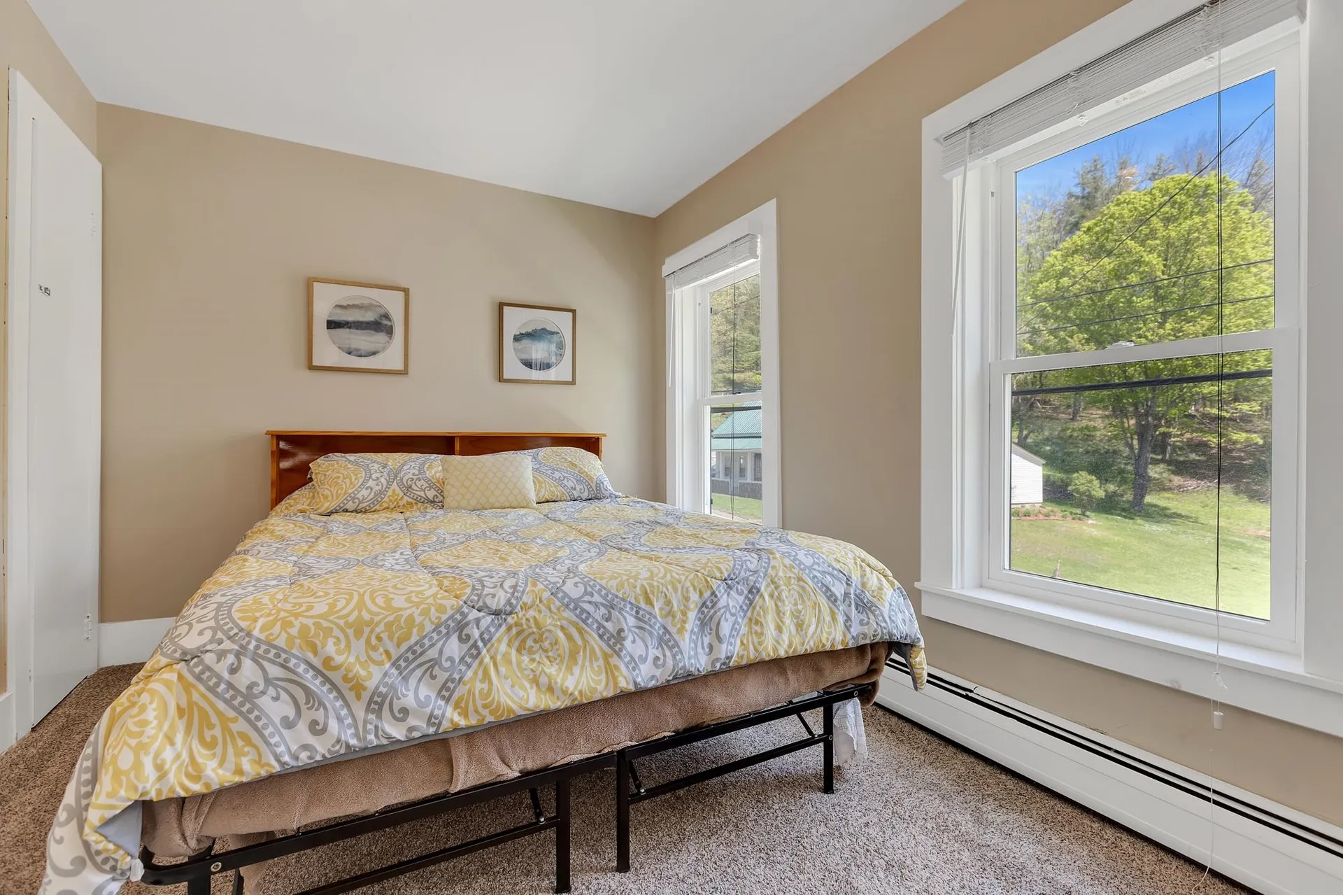 12 Commonwealth Avenue Ludlow VT 05149