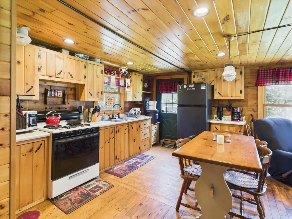379 Haynes Road Stewartstown NH 03576
