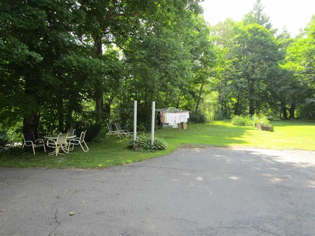 1950 North Main Street Londonderry VT 05148