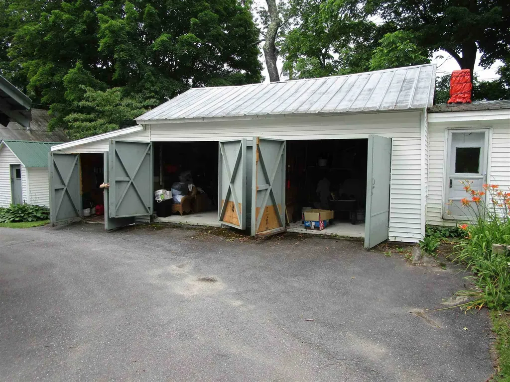 1950 North Main Street Londonderry VT 05148