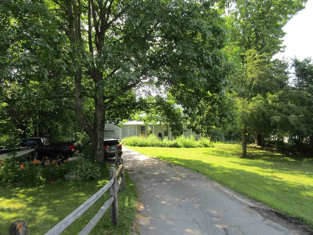 1950 North Main Street Londonderry VT 05148