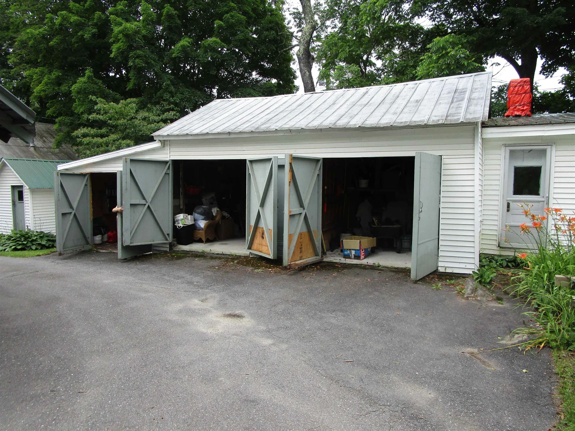 1950 N. Main Street Londonderry VT 05148