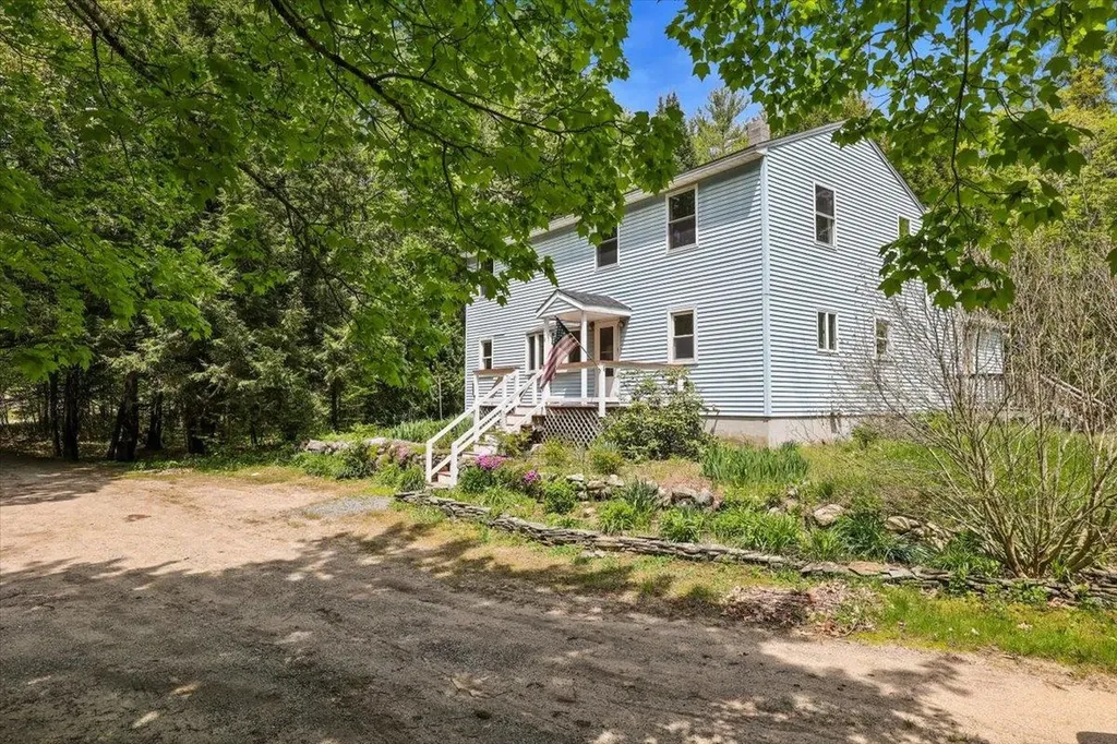 18 Austin Road Brookline NH 03033