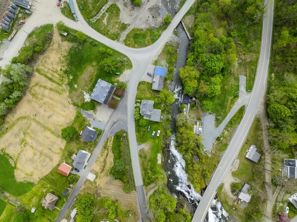 88 Mill Hill Barnet VT 05821