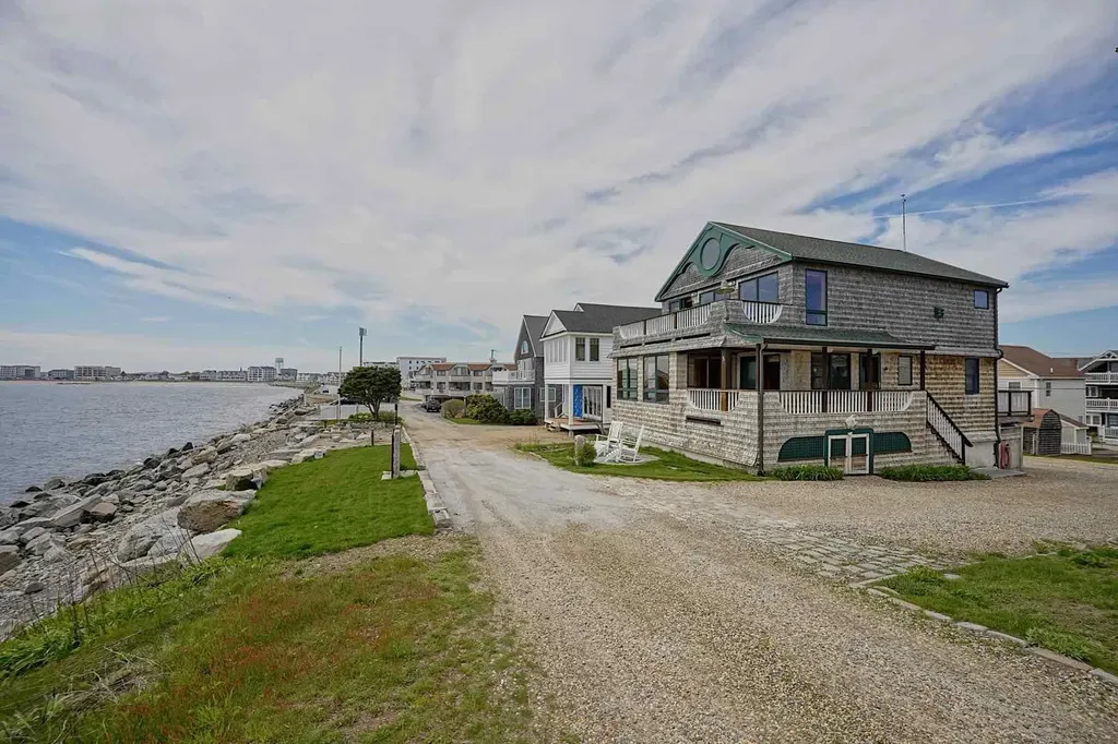 5 Great Boars Head Avenue Hampton NH 03842