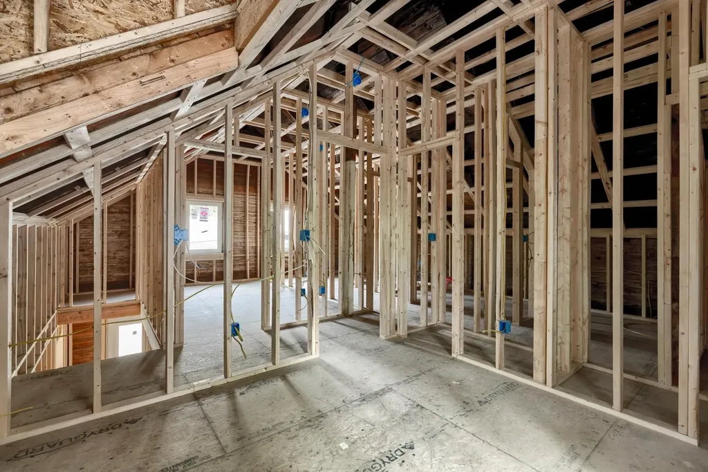 7 Commonwealth Avenue Ludlow VT 05149