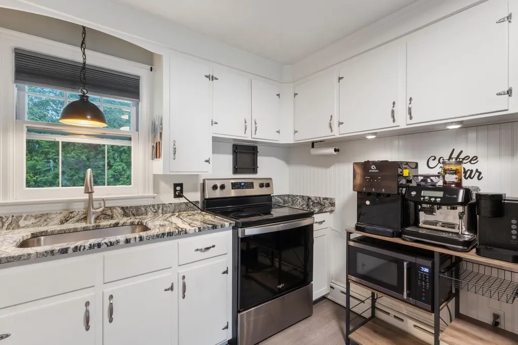 4 Thomas Street Rochester NH 03867