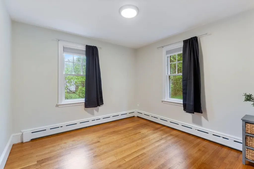 4 Thomas Street Rochester NH 03867