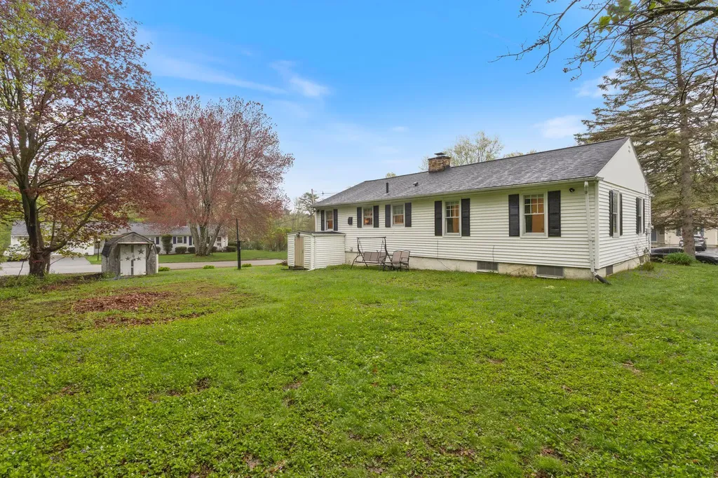 4 Thomas Street Rochester NH 03867