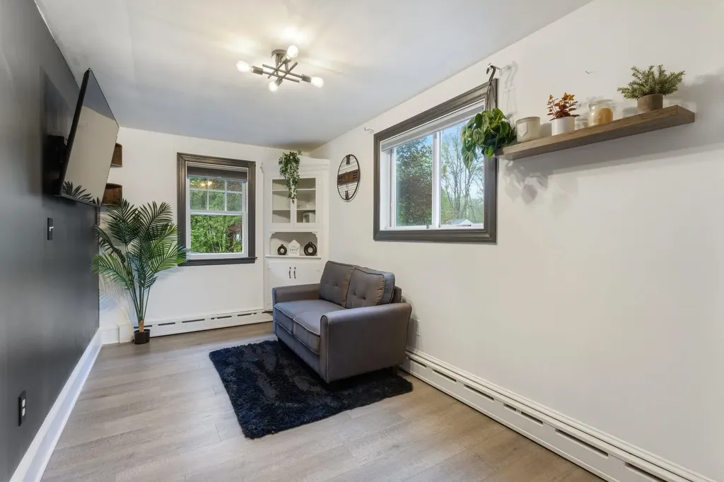 4 Thomas Street Rochester NH 03867