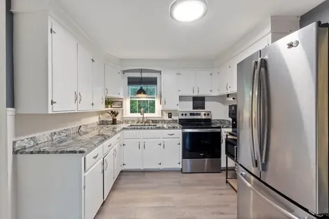 4 Thomas Street Rochester NH 03867