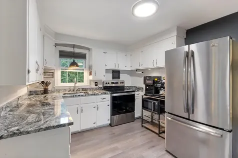 4 Thomas Street Rochester NH 03867