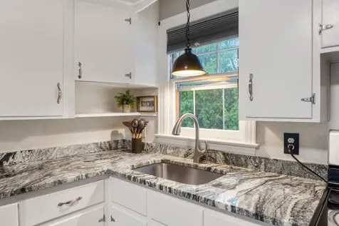 4 Thomas Street Rochester NH 03867