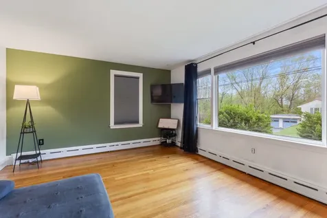 4 Thomas Street Rochester NH 03867