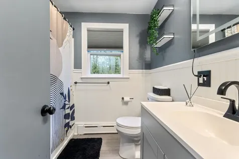 4 Thomas Street Rochester NH 03867