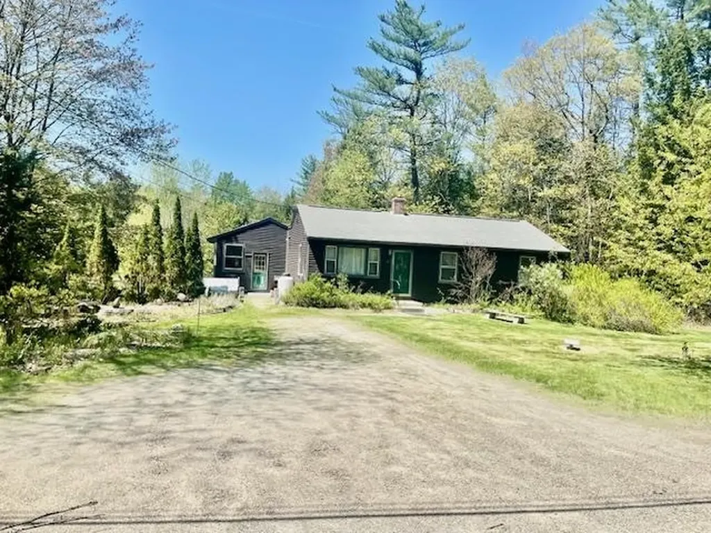 97 Snow Pond Road Concord NH 03301