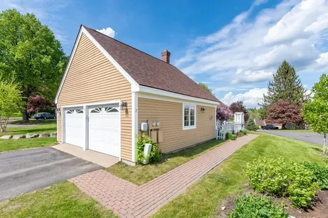 7 Harvest Lane Laconia NH 03246