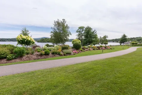 7 Harvest Lane Laconia NH 03246