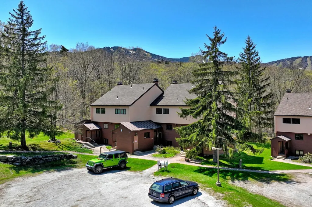 768 East Mountain Road Killington VT 05751