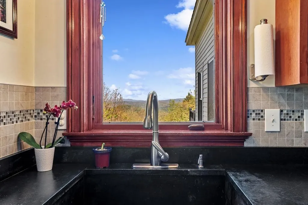 217 Granite Hill Road Wilmot NH 03287