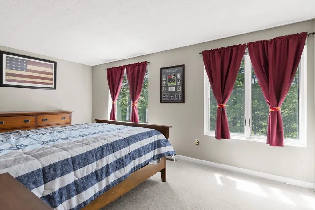 40 Prestonfield Road Nashua NH 03064