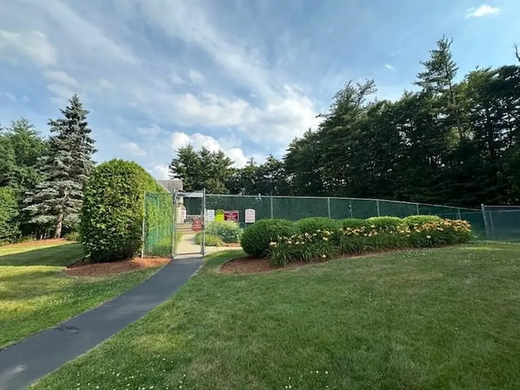 40 Prestonfield Road Nashua NH 03064