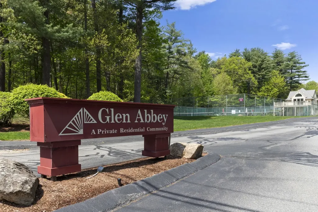 40 Prestonfield Road Nashua NH 03064