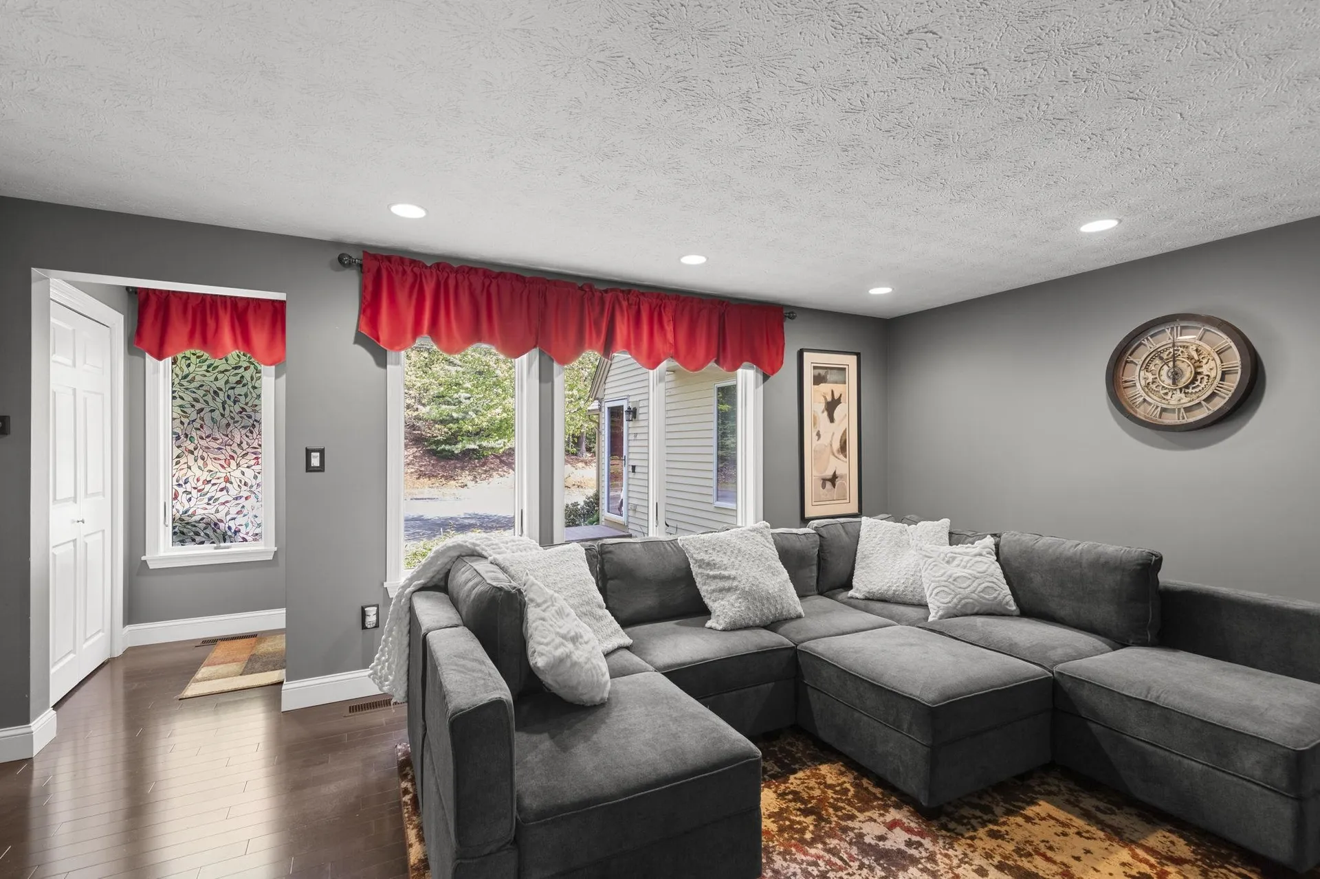 40 Prestonfield Road Nashua NH 03064