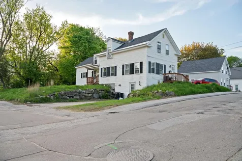 14 Winter Street Plymouth NH 03264