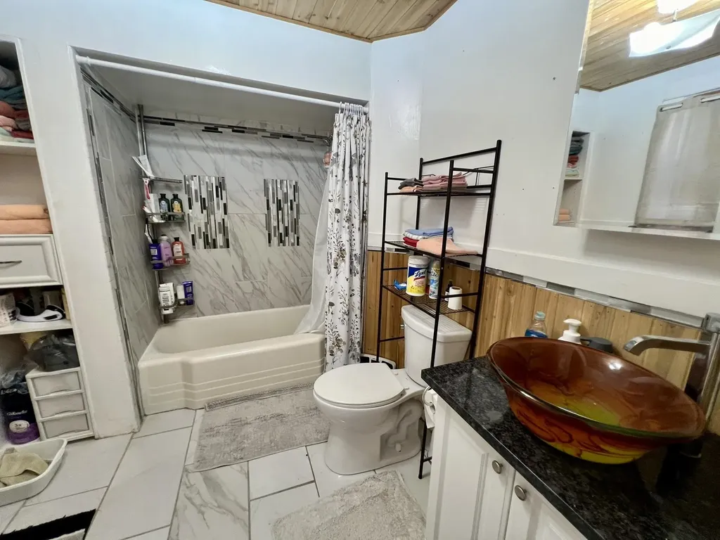 224 Broad Street Claremont NH 03743