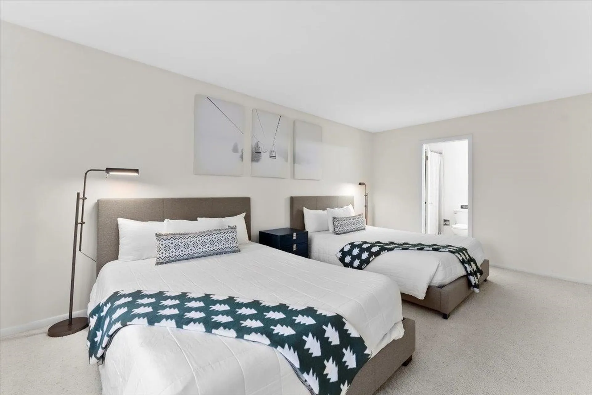 6 Roundtree Road Winhall VT 05340