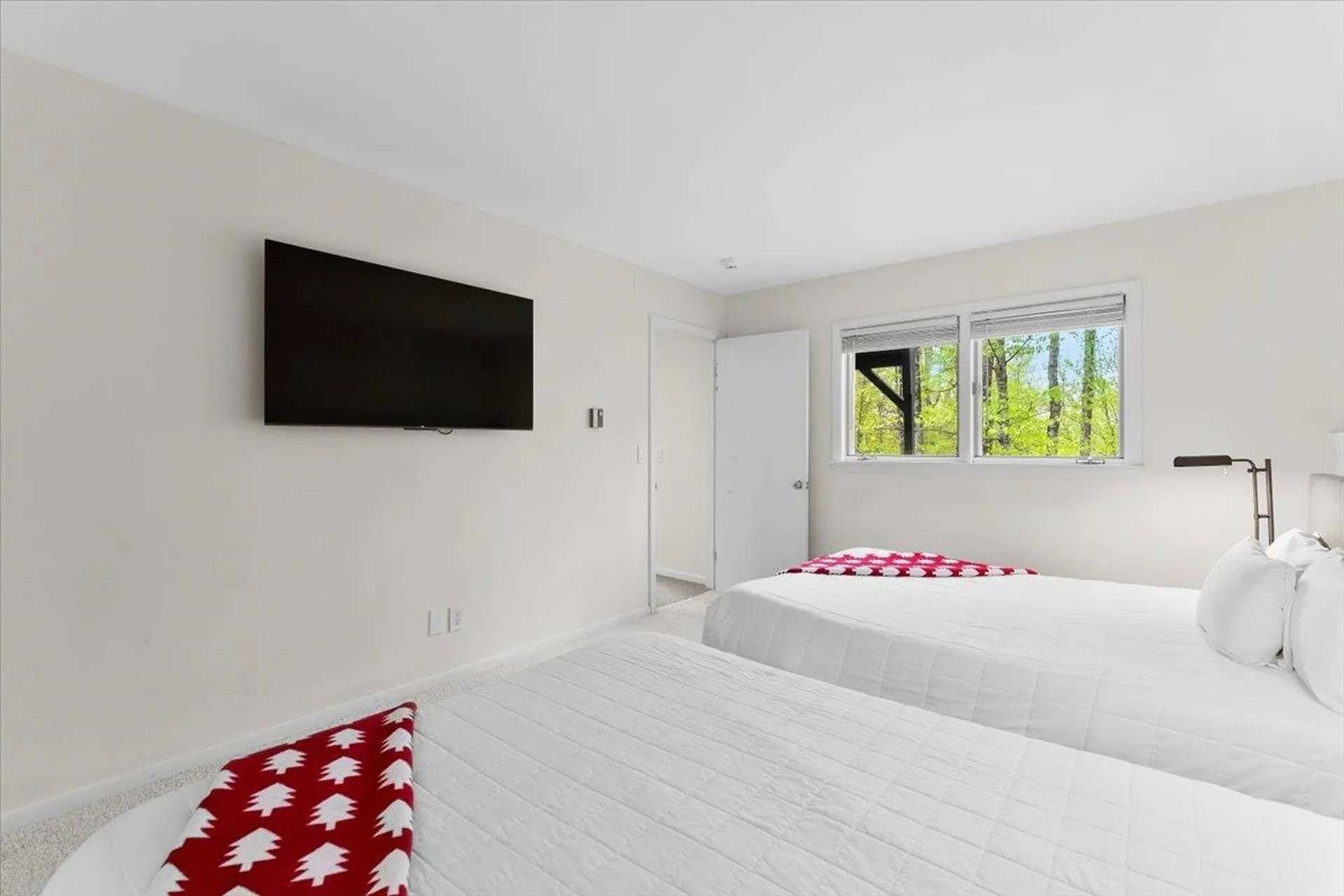 6 Roundtree Road Winhall VT 05340
