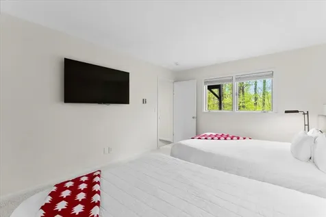 6 Roundtree Road Winhall VT 05340