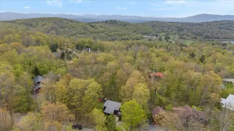 6 Roundtree Road Winhall VT 05340