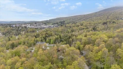 6 Roundtree Road Winhall VT 05340