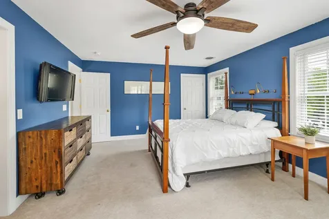 11 Summerwood Drive Hampton NH 03842